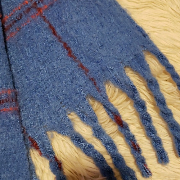 Long Blue plaid scarf - Picture 2 of 3